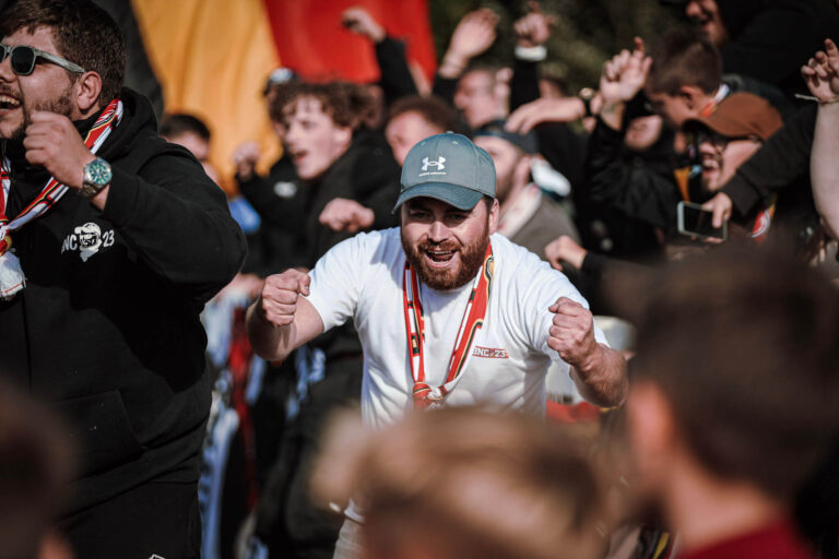 La ferveur des supporters du RC Calais